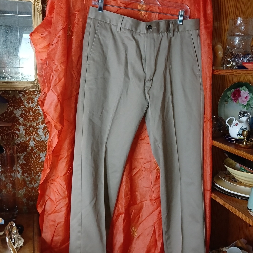 Dockers men's khaki pants new 32x32 cotton